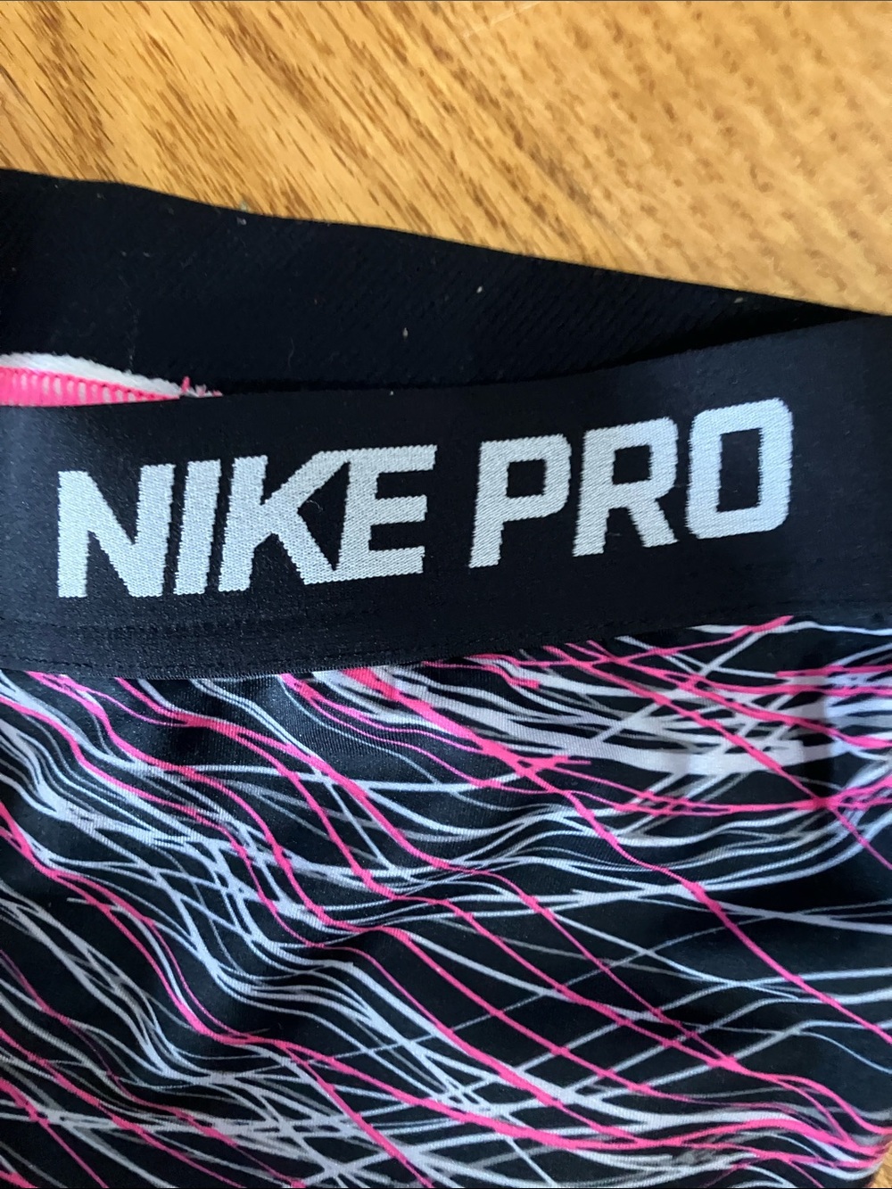Nike Pro Women’s Black and Pink Pattern Legging and Black Legging Sz XL EUC - Picture 9 of 12